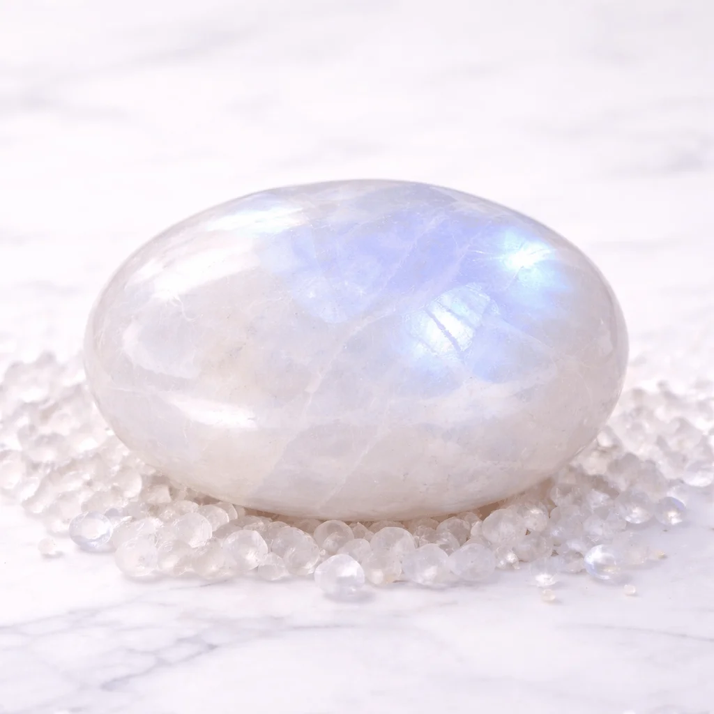 Moonstone Palm Stone